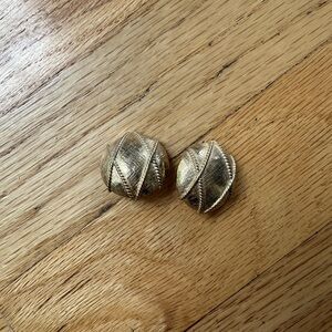 Vintage Castlecliff clip earrings